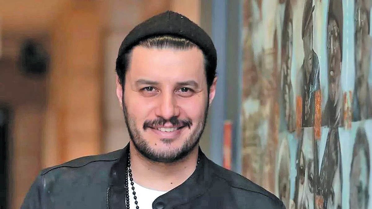 بیوگرافی جواد عزتی؛ عکس های جواد عزتی و همسرش مه لقا باقری 8 بازیگر باید...