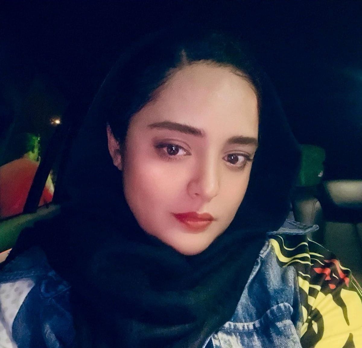 بیوگرافی نرگس محمدی؛ عکس های نرگس محمدی و همسرش علی اوجی 2 ورود به دنیای بازیگری