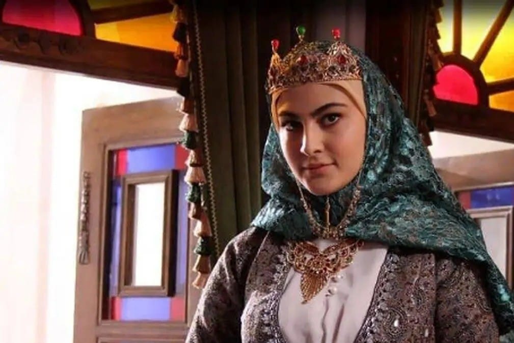 بیوگرافی مریم مومن | عکس های مریم مومن ازدواج مریم مومن و زندگی شخصی 3 معروفیت با سریال بانوی عمارت