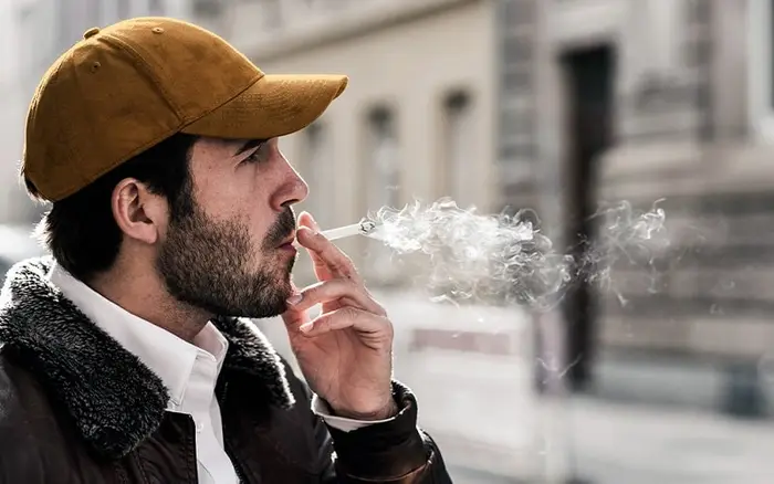پیشگیری از چروک لب؛ دلایل ایجاد، انواع چروک لب، درمان خانگی و روش های پزشکی