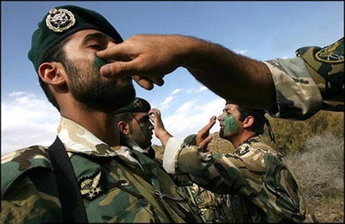 انشا درباره روز ارتش؛ 6 انشا با موضوع ارتش و 29 فروردین 5 انشا درباره ارتش جمهوری اسلامی ایران