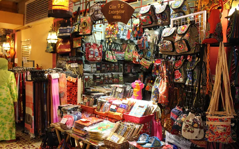مکان های دیدنی مالزی برای گردشگران (پارک ها، موزه ها، مسجد ها و معابد دیدنی) 14 بازار مرکزی کوالالامپور