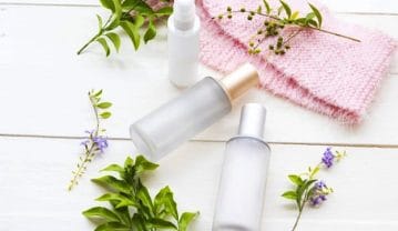 6 تفاوت میسلار واتر و تونر و روش های آن 6 تفاوت میسلار واتر و تونر و روش های آن