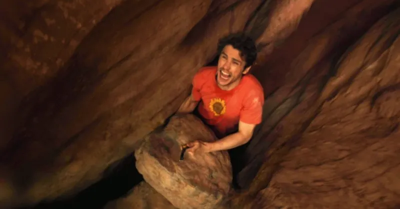 بهترین فیلم ها با موضوع بقا (20 فیلم تماشایی درباره بقا و زنده ماندن) 13 127 hours tlr