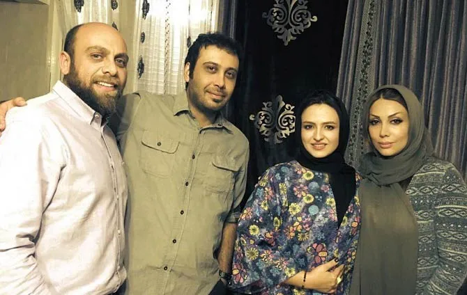 بیوگرافی گلاره عباسی؛ زندگی شخصی و همسر، درباره کارهای هنری و آثار او 6 زندگی شخصی و ازدواج