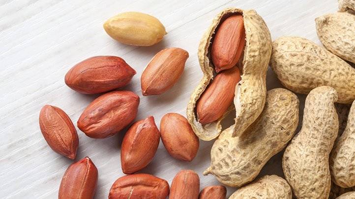 فواید بادام زمینی برای خانم ها (10 خاصیت از کمک به کاهش وزن تا افزایش انرژی) 5 فواید بادام زمینی برای خانم ها (10 خاصیت از کمک به کاهش وزن تا افزایش انرژی)