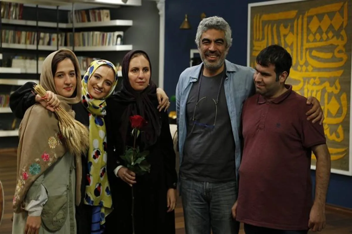 بیوگرافی گلاره عباسی؛ زندگی شخصی و همسر، درباره کارهای هنری و آثار او 11 تأسیس سوینا