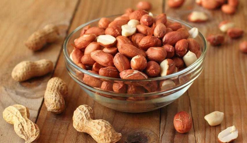 فواید بادام زمینی برای خانم ها (10 خاصیت از کمک به کاهش وزن تا افزایش انرژی) 3 فواید بادام زمینی برای خانم ها (10 خاصیت از کمک به کاهش وزن تا افزایش انرژی)