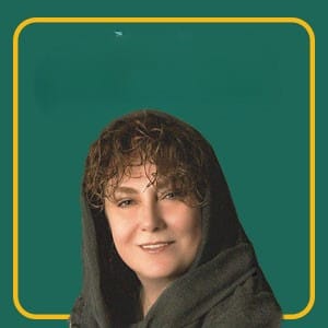 نگاهی بر زندگی زویا پیرزاد؛ از آغاز ترجمه و نوشتن تا مهاجرت به آلمان 6 فرهنگ ارمنی متفاوت است