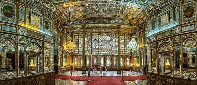 کاخ گلستان در تهران + تصاویر، تاریخچه و ساعات کار این مکان تاریخی 6 کاخ گلستان در تهران + تصاویر، تاریخچه و ساعات کار این مکان تاریخی