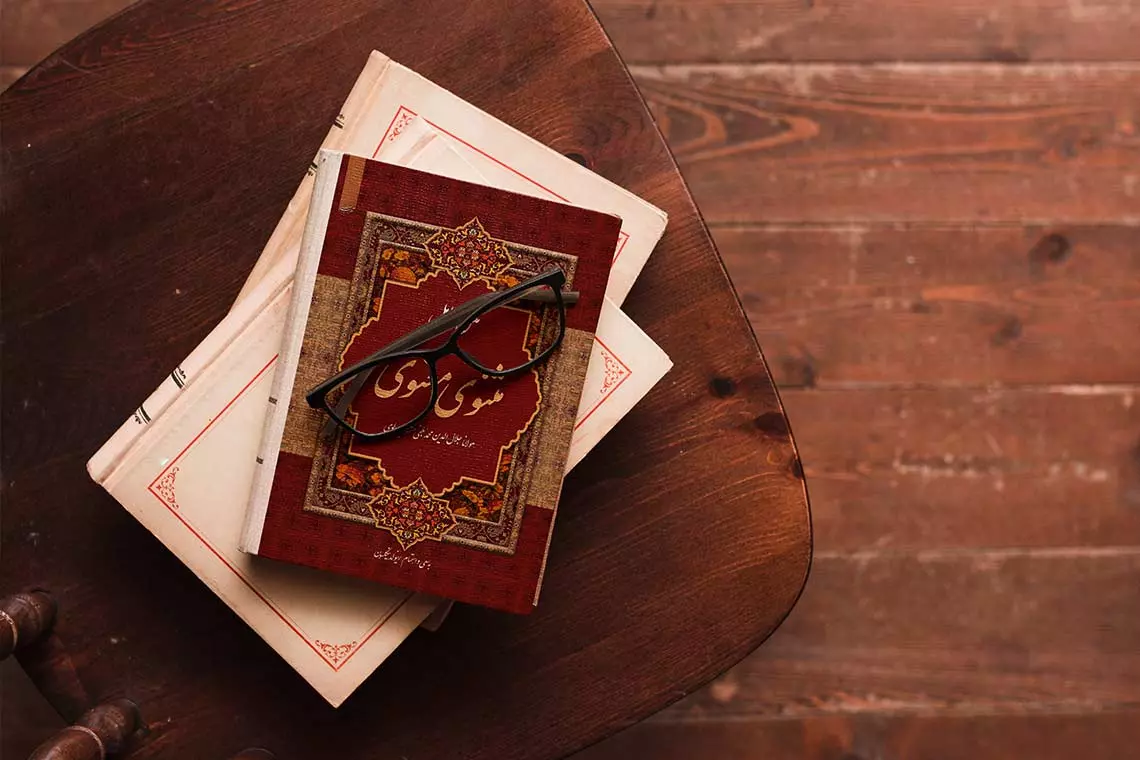 داستان کوتاه قدیمی؛ ۱۲ حکایت جالب قدیمی با داستان های دلنشین آموزنده 3 حکایتی قدیمی از مثنوی
