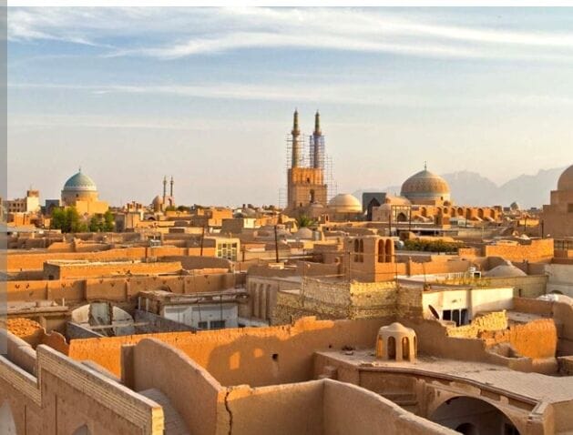 بهترین مکان های ایران برای ماه عسل (مقاصد رویایی دو نفره سفر رمانتیک) 6 یزد دل کویر و تاریخ