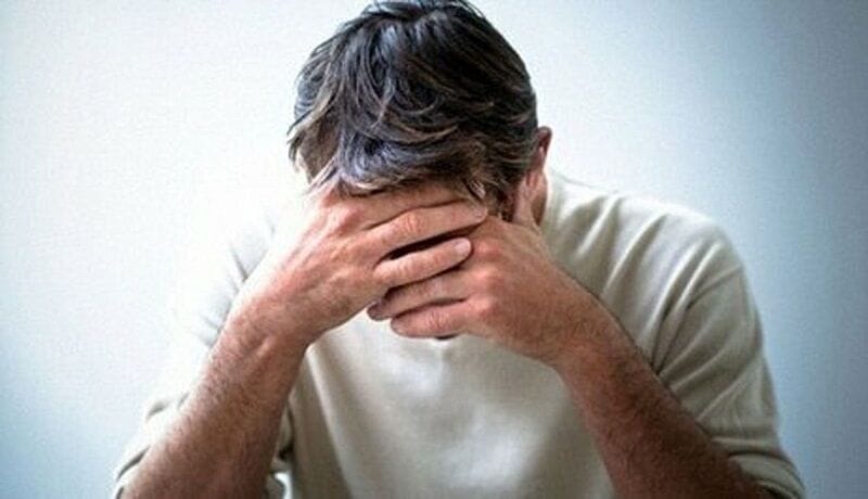 علائم اولیه مشکلات سلامت روان؛ از اضطراب پنهان تا احساس گناه و مصرف مواد 2 علائم اولیه مشکلات سلامت روان؛ از اضطراب پنهان تا احساس گناه و مصرف مواد