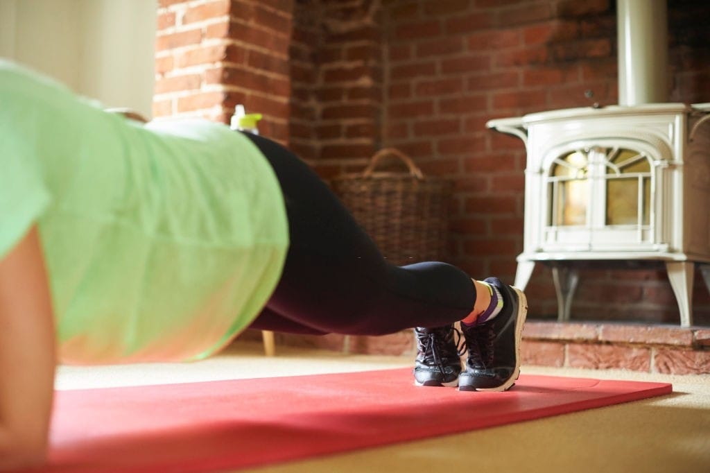 تمرین ورزشی تناوبی تنشی (HIIT) چیست؟ نحوه انجام و فواید بی نظیر برای سلامت 7 تمرین ورزشی تناوبی تنشی (HIIT) چیست؟ نحوه انجام و فواید بی نظیر برای سلامت