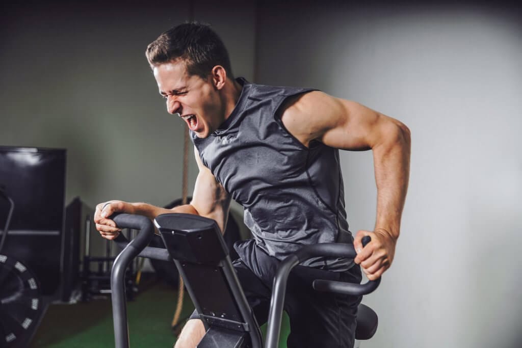 تمرین ورزشی تناوبی تنشی (HIIT) چیست؟ نحوه انجام و فواید بی نظیر برای سلامت 1 تمرین ورزشی تناوبی تنشی (HIIT) چیست؟ نحوه انجام و فواید بی نظیر برای سلامت