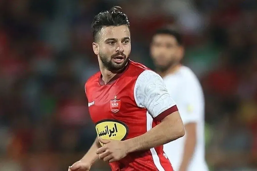بیوگرافی سروش رفیعی؛ از شروع فوتبال تا بازی در پرسپولیس و زندگی شخصی او 5 ورود به پرسپولیس و شماره ۷ افسانهای