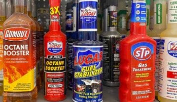 اکتان بوستر خودرو چیست؟ چطور از مکمل بنزین استفاده کنیم؟ اکتان بوستر خودرو