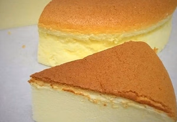 طرز تهیه چیز کیک ژاپنی با بافتی لطیف و پف دار خوشمزه 6 طرز تهیه چیز کیک ژاپنی با بافتی لطیف و پف دار خوشمزه