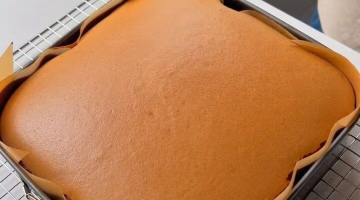 طرز تهیه کیک کاستلا، دسر خوشمزه خاص و مجلسی مرحله به مرحله 4 طرز تهیه کیک کاستلا، دسر خوشمزه خاص و مجلسی مرحله به مرحله