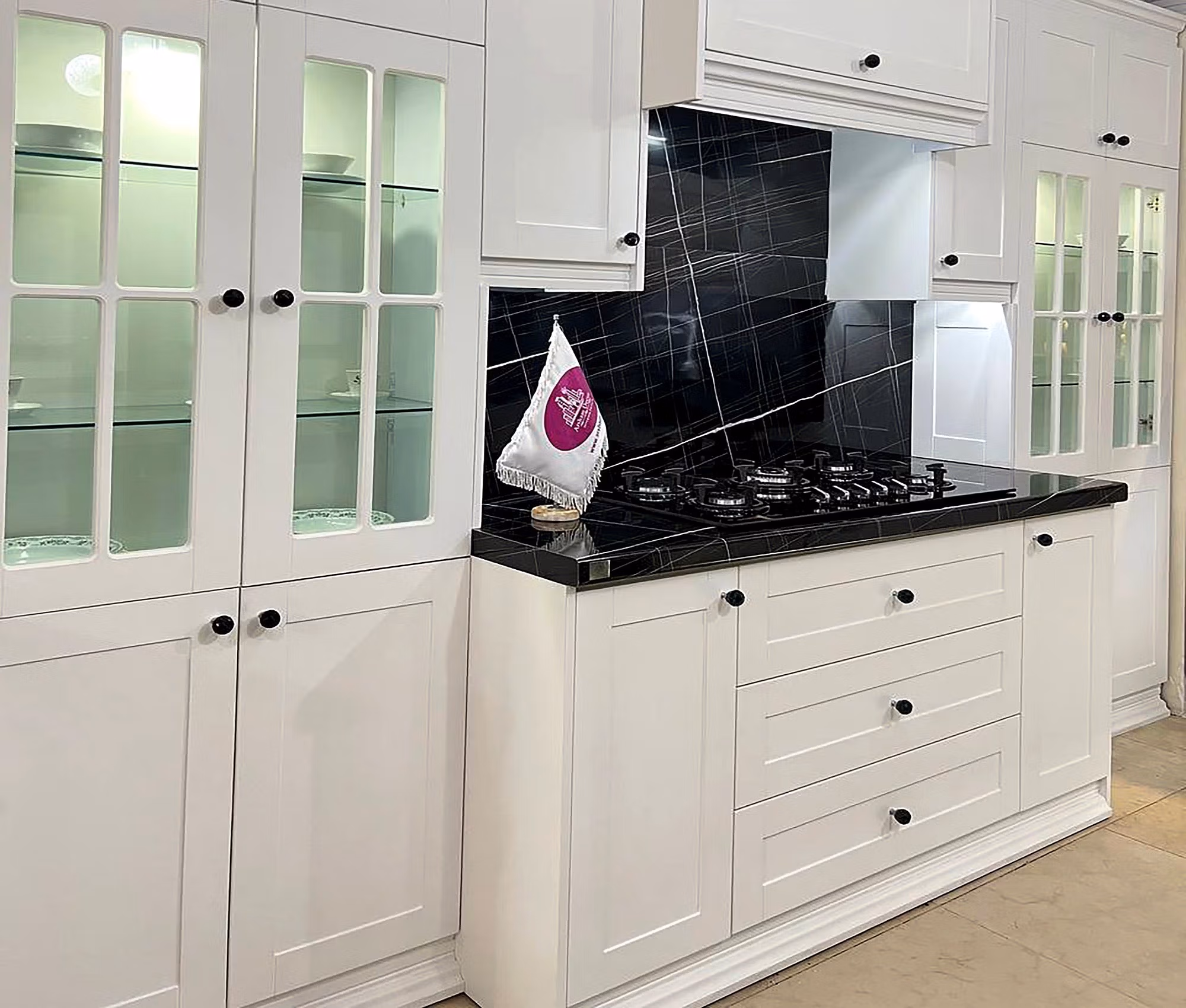 کابینت نئوکلاسیک؛ ظاهر و جنس این کابینت و انواع مدل شیک این نوع کابینت