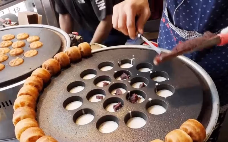 غذای خیابانی ایران از نگاه توریست ها و انواع غذاهای محبوب ایرانی برای خارجی ها 4 شیرینی ها و تنقلات خیابانی