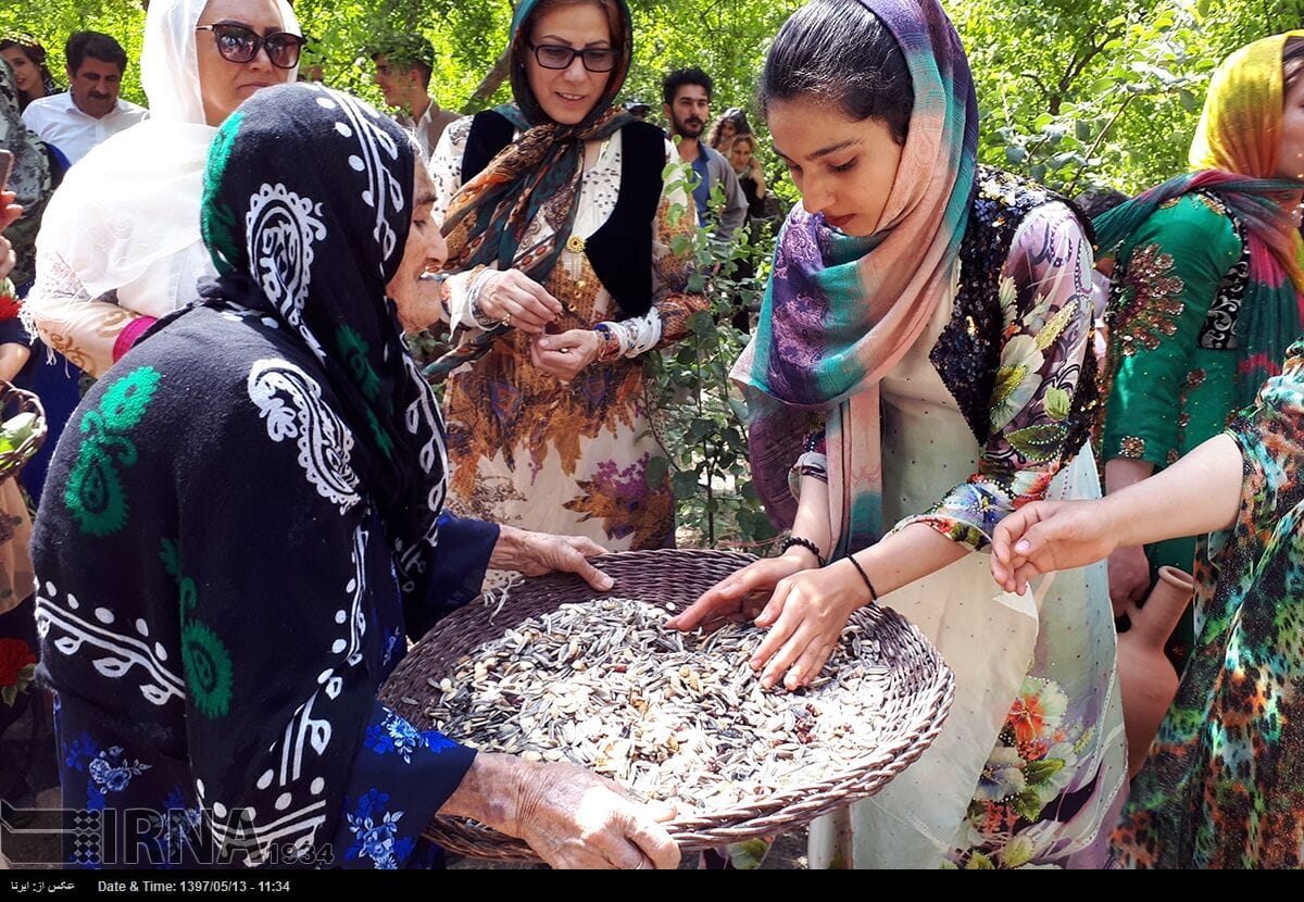 جشن های ایرانی معروف { 10 فستیوال و جشن ایرانی از نوروز تا روز شیراز } 6 جشن های ایرانی معروف { 10 فستیوال و جشن ایرانی از نوروز تا روز شیراز }