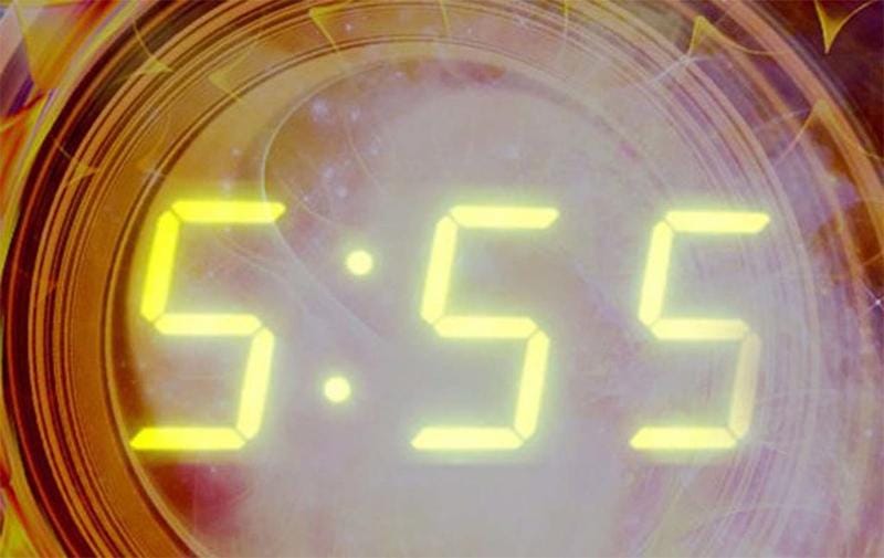 تحلیل ساعت 05:55 در کارت تاروت