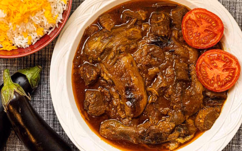 طرز تهیه انواع خورشت بدون گوشت؛ ۵ غذای خوشمزه و ساده 5 خورشت آلو و بادمجان