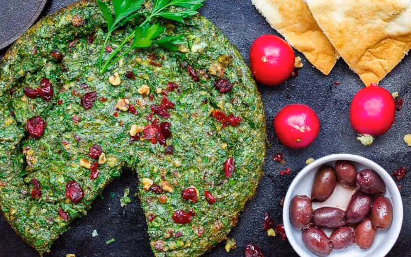 طرز تهیه انواع کوکوی محبوب و خوشمزه ایرانی (6 کوکوی بی نظیر) 1 کوکو سبزی طرز تهیه انواع کوکوی محبوب و خوشمزه ایرانی (6 کوکوی بی نظیر)