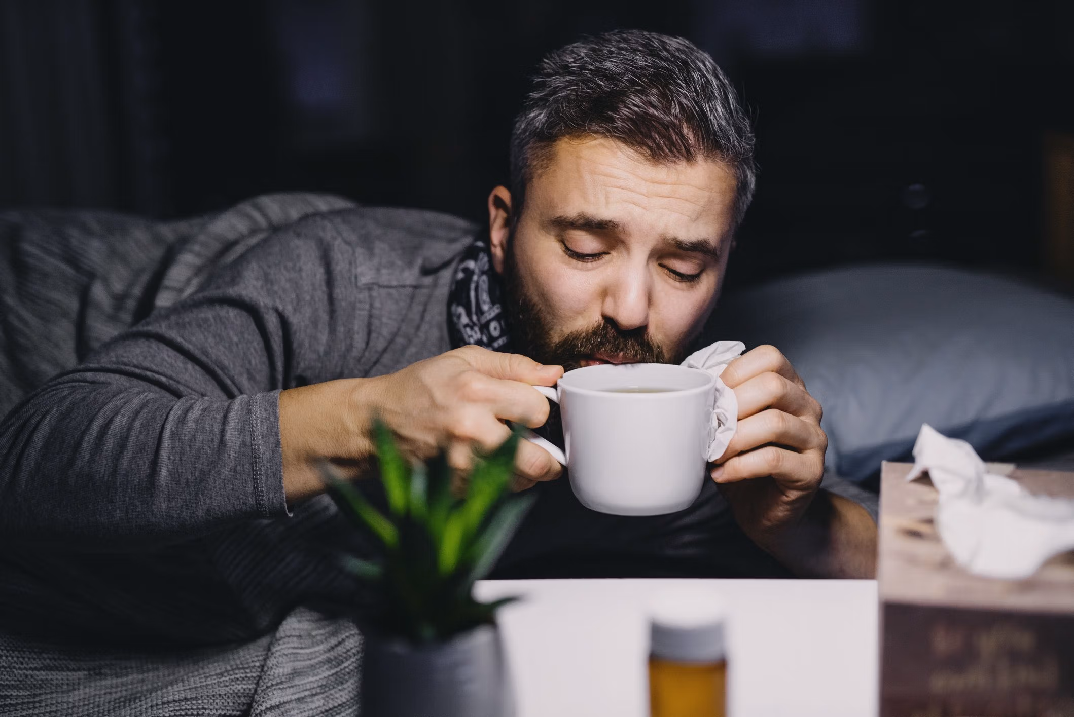 کاهش مصرف کافئین چگونه باعث میشود خوابهایمان واضحتر شود؟ 1 کاهش مصرف کافئین چگونه باعث میشود خوابهایمان واضحتر شود؟