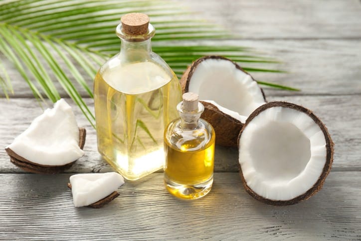 بهترین روغن های گیاهی برای سفید شدن پوست صورت (۷ روغن مفید)