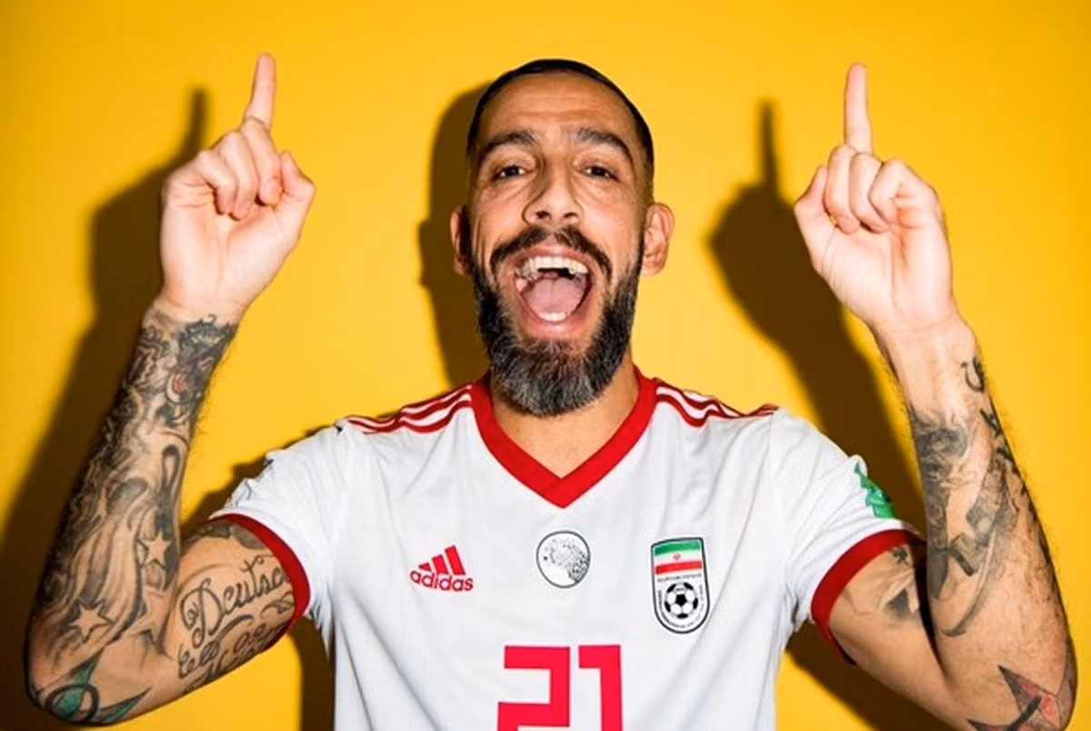 بیوگرافی اشکان دژاگه؛ از شروع فوتبال تا بازی در تیم ایران و درباره زندگی شخصی او 7 علاقه به خودرو و خالکوبی