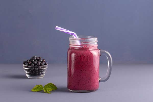 میلک شیک شاتوت؛ نوشیدنی تابستان خوشمزه با میوه تازه 2 میلک شیک شاتوت