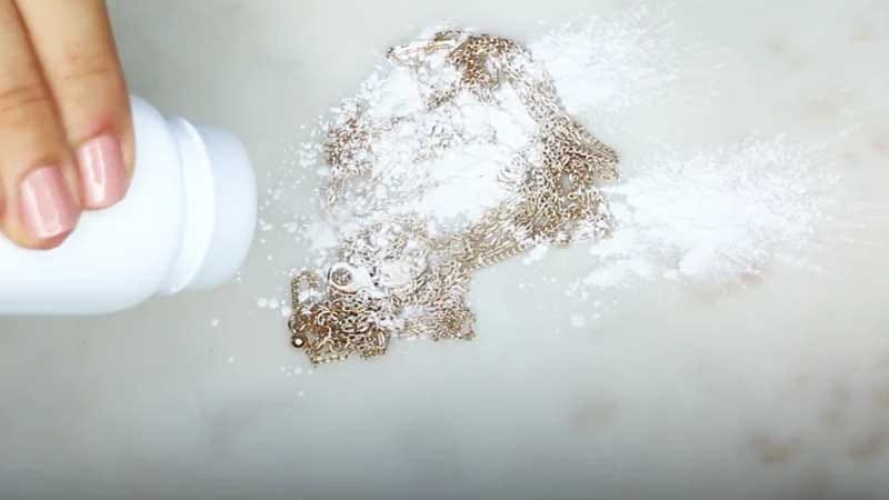 گره خوردن زنجیر طلا؛ روش های باز کردن گره و جلوگیری از گره خوردن