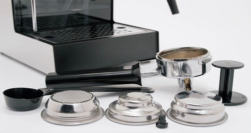انواع اکسسوری اسپرسوساز؛ ابزارهای فشرده سازی، دم آوری، آسیاب و ... 6 coffee machine accessories3