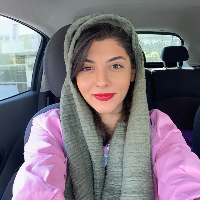 به ژانر جدی علاقه دارم