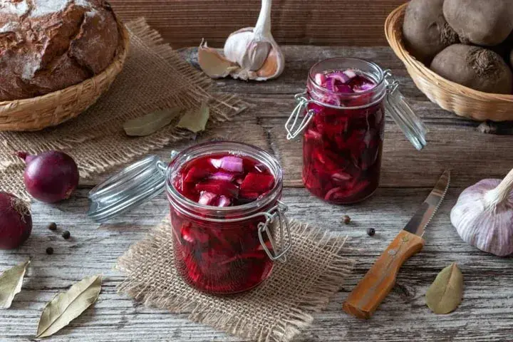طرز تهیه ترشی لبو؛ نکات طلایی خوشمزه شدن ترشی و انواع ترشی لبو