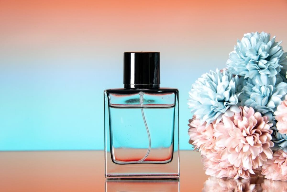 ۶ روش برای افزایش پخش بوی عطر و ماندگاری رایحه