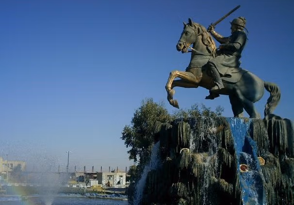 ۸ دی روز بزرگداشت یعقوب لیث صفاری (اهمیت این روز، پیام تبریک و بررسی اقدام این پادشاه ایرانی) 4 پیام تبریک روز بزرگداشت یعقوب لیث صفاری