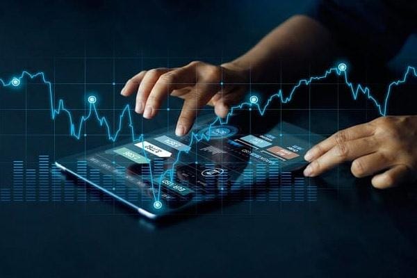 بهترین آموزش ترید ارز دیجیتال چیست؟ بررسی روشها و منابع معتبر 2 بهترین آموزش ترید ارز دیجیتال
