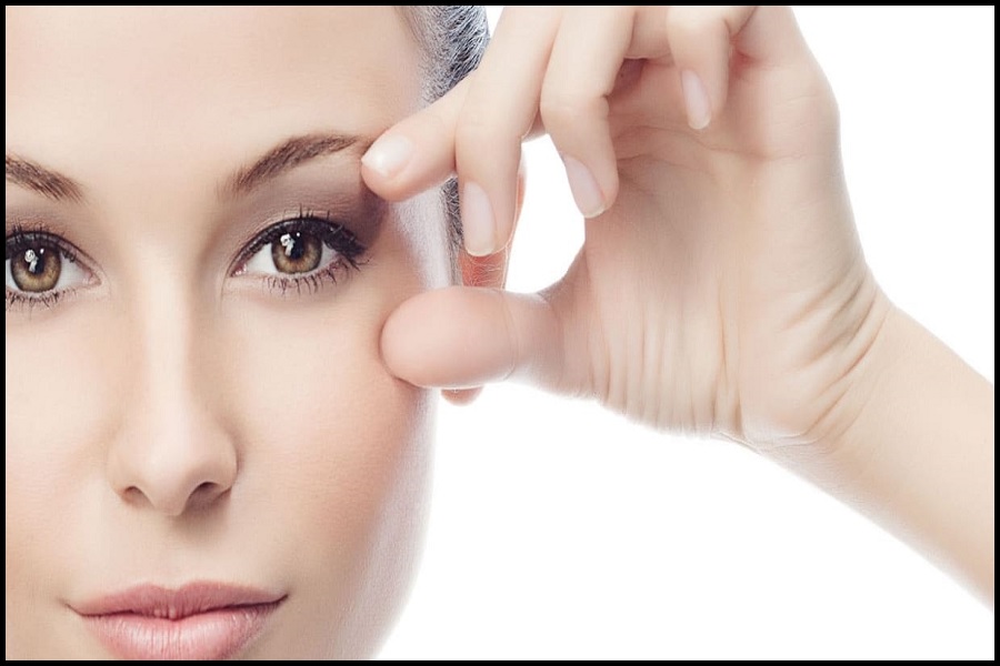 خط چشم مایع، ژلهای یا مدادی؟ | انتخاب درست برای آرایش حرفهای 3 معیار انتخاب خط چشم بر اساس جنس پوست