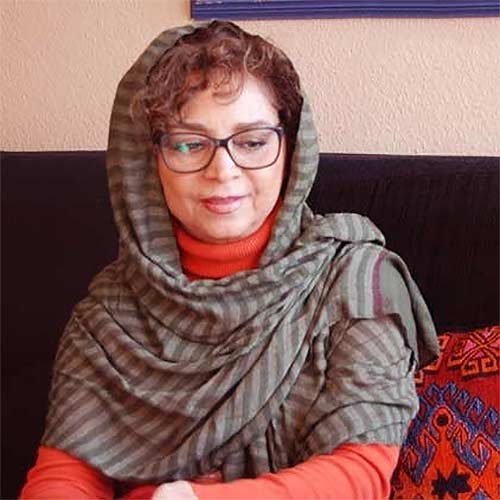 بیوگرافی سیما بینا؛ از کودکی در کویر تا شهرت جهانی در موسیقی فولکلور 3 بیوگرافی سیما بینا؛ از کودکی در کویر تا شهرت جهانی در موسیقی فولکلور