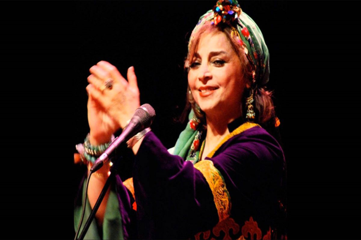 بیوگرافی سیما بینا؛ از کودکی در کویر تا شهرت جهانی در موسیقی فولکلور 4 بیوگرافی سیما بینا؛ از کودکی در کویر تا شهرت جهانی در موسیقی فولکلور