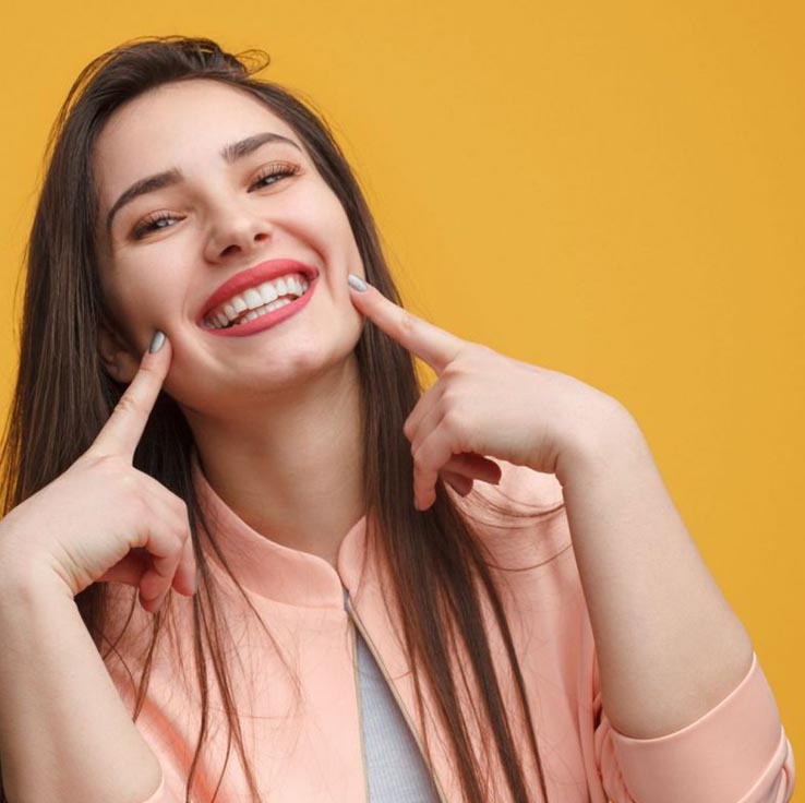 خنده، پیوند اجتماعی، اما نه لزوماً سخاوت