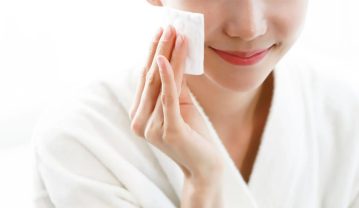 پاکسازی صورت + آموزش گام‌به‌گام برای انجام در خانه