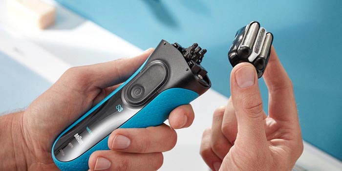 7 اشتباه رایج در اصلاح موهای بدن که میتواند به پوست آسیب بزند 2 7 اشتباه رایج در اصلاح موهای بدن که میتواند به پوست آسیب بزند