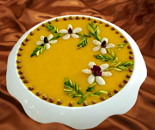 طرز تهیه حلوای شیر مجلسی و کشدار برای ۱۰ تا ۳۰ نفر 3 طرز تهیه حلوای شیر مجلسی و کشدار برای ۱۰ تا ۳۰ نفر