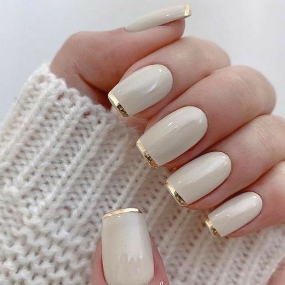 مدل ناخن میلکی کوتاه و بلند؛ ۱۳۳ ایده شیک، ساده و ترندی 44 ناخن میلکی براق 1