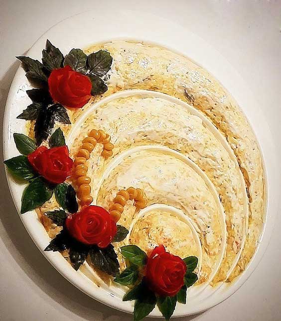 تزیین سالاد الویه؛ 100 ایده برای تولد، مدرسه و مهمانی 39 مدل تزیین کیک سالاد الویه برای مهمانی؛ مدل 40