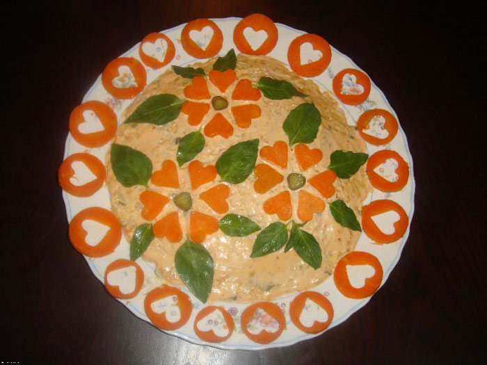 تزیین سالاد الویه؛ 100 ایده برای تولد، مدرسه و مهمانی 54 تزیین سالاد الویه با هویج خیارشور و نخودفرنگی؛ مدل 55